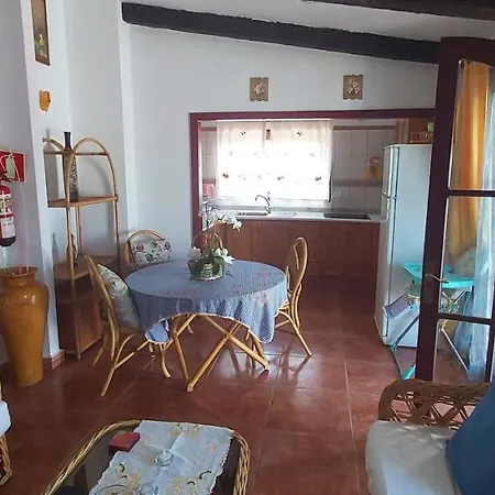 Casitas Pereras * Los Llanos De Aridane