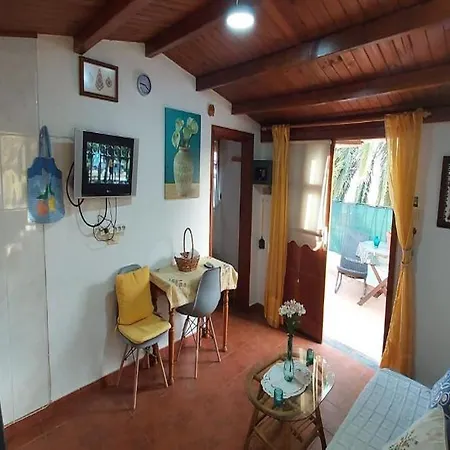 Casitas Pereras * Los Llanos De Aridane